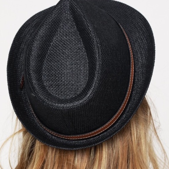 Black belted FEDORA - Picture 1 of 4